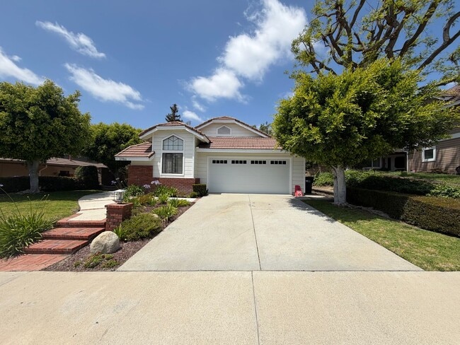 Building Photo - Briarwood Single Family Home for Rent
