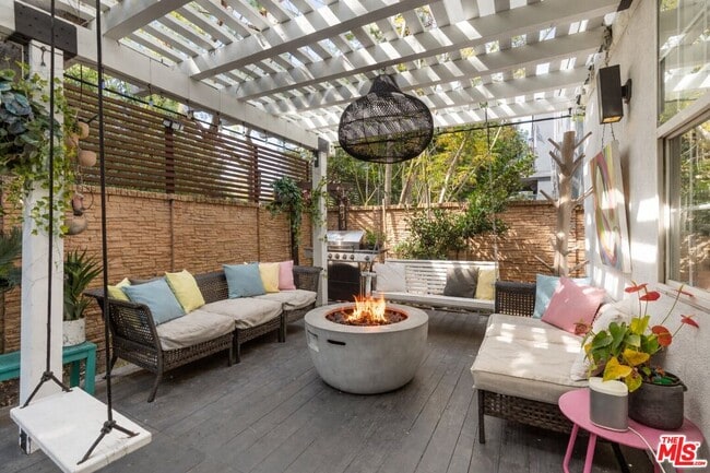 Photo - 736 Oxford Ave