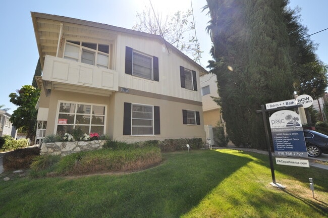 Building Photo - 14830 Dickens St Rental