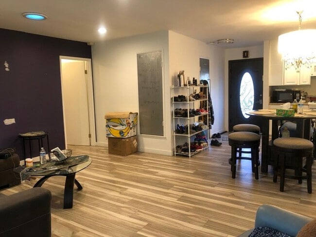 Photo - 20800 Clark St