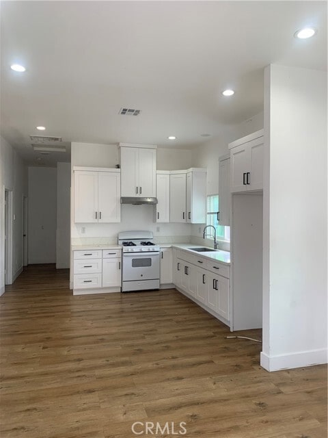 Photo - 1330 W 10th St