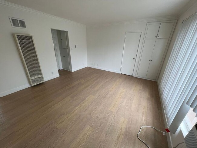 Photo - 1236 N Sweetzer Ave Unit 18