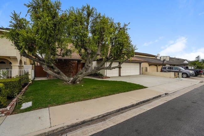 Photo - LA PALMA 4BR/2.5BA HOME IN HIGHLY SOUGHT AFTER NEIGHBORHOOD