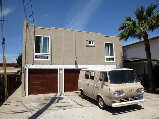 Building Photo - 117 E El Portal Unit 1