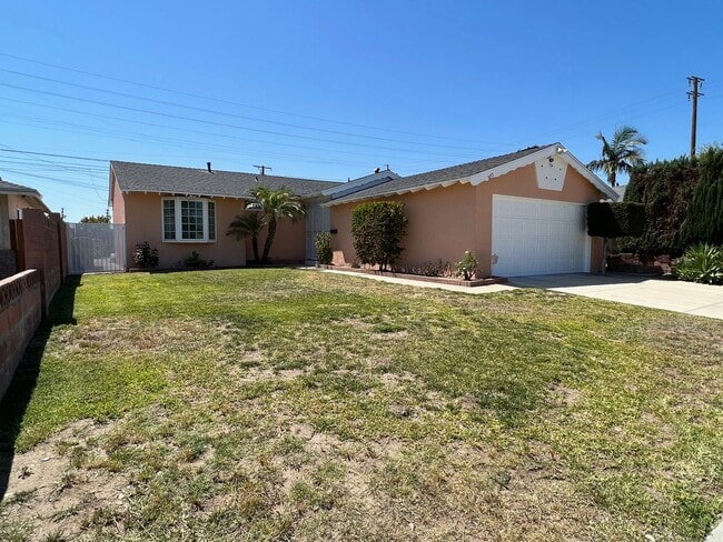 3 Bedroom 2 Bath Well Kept Traditional Hom... - 3 Bedroom 2 Bath Well Kept Traditional Hom... House