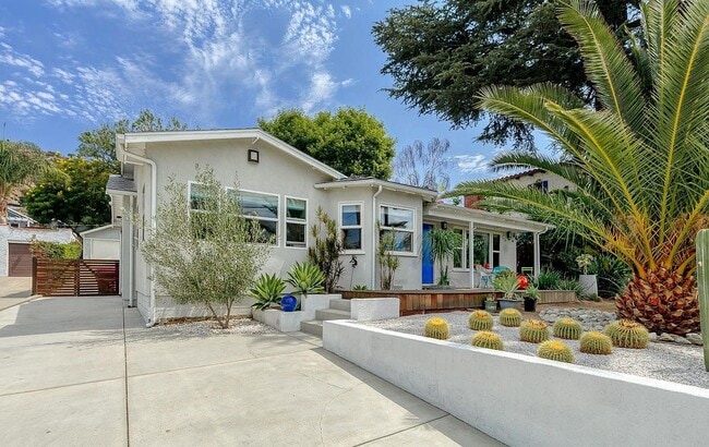Photo - 727 W Hillcrest Blvd