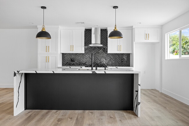 Photo - 13353 Erwin St Unit 13355