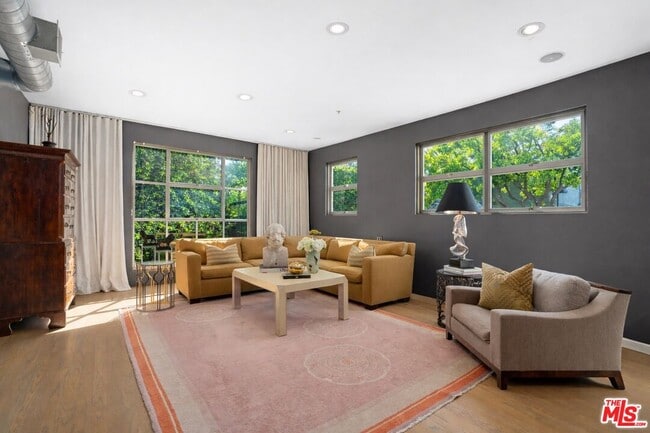 Photo - 710 Orlando Ave Unit 101