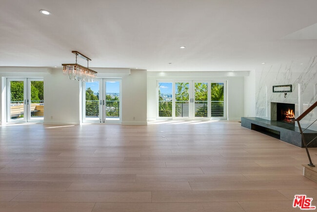 Photo - 1404 Devlin Dr