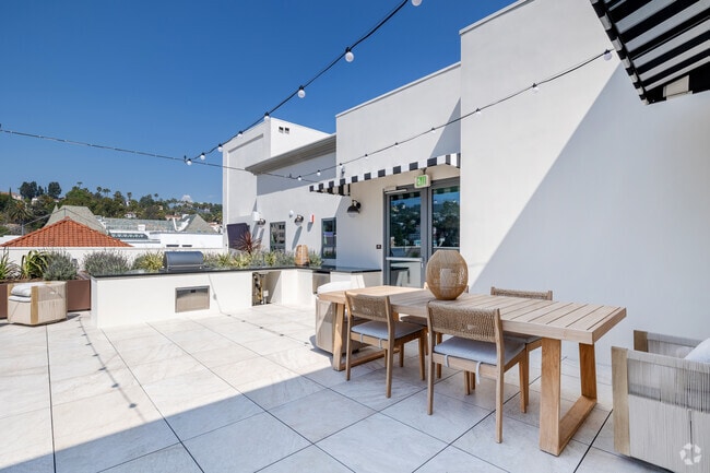 Outdoor Kitchen - The Baxter