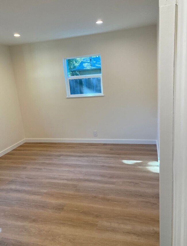 Photo - 256 N Alvarado St Unit Front House