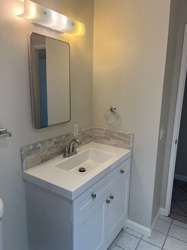 Gorgeous 2Bedroom/2Bath Townhome in Escondido - Gorgeous 2Bedroom/2Bath Townhome in Escondido