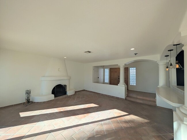 Photo - Private 2 Bedroom Plus Home in Vista!
