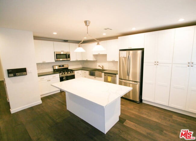 Building Photo - 1418 26th St