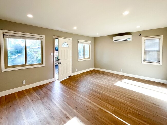 Photo - 3213 Atwater Ave Unit 3213 Atwater Ave