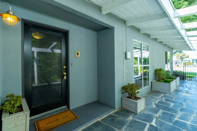 Photo - 5652 Fallbrook Ave