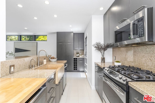 Photo - 9834 Wanda Park Dr