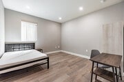 1236 W 37th Pl - Room 1 - Tripalink Apartments