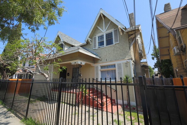 Photo - 2624 S Budlong Ave Apartments Unit 2626-1