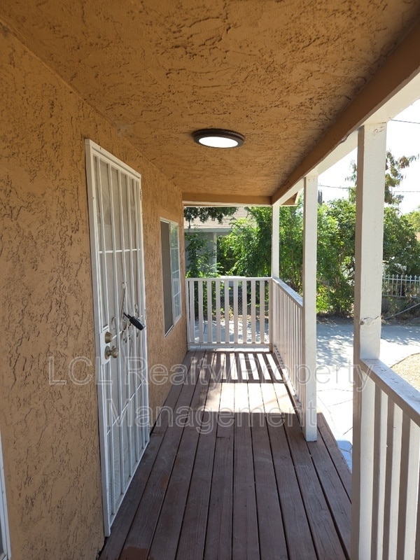 Photo - 1232 Vine St W