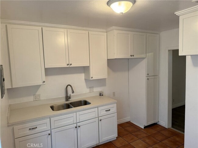 Photo - 749 S Berendo St Unit 3