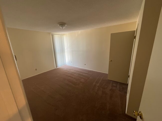 Large bedrooms;designed for privacy - Centre Towers Apartments