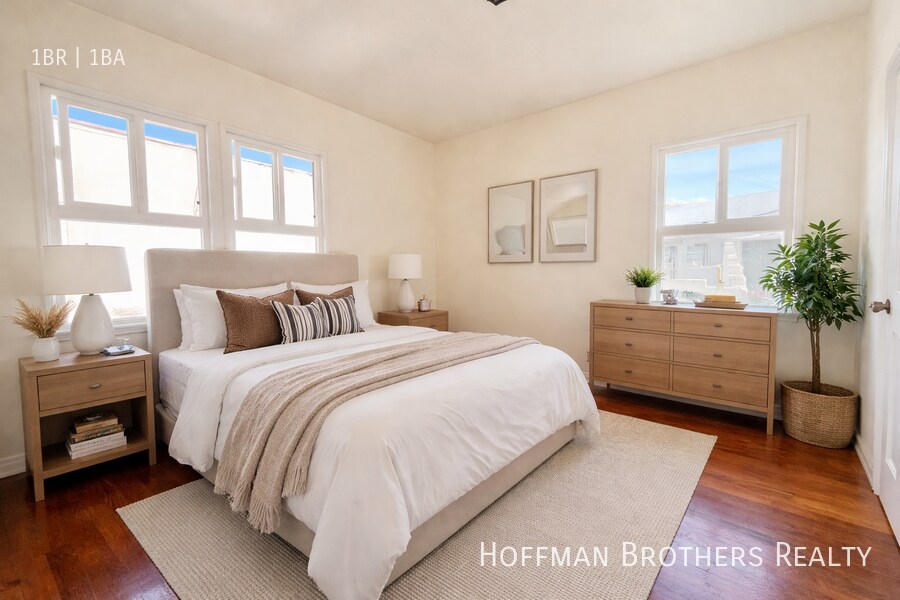 Photo - 518 1/2 N Heliotrope Dr Unit 518 1/2