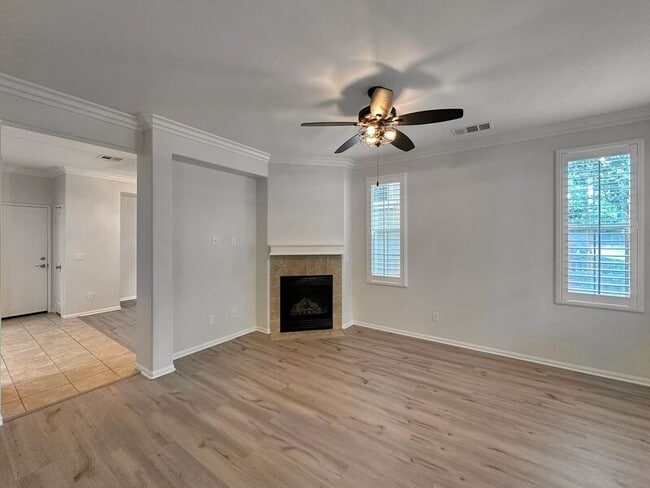 Photo - 1828 Scarlet Pl