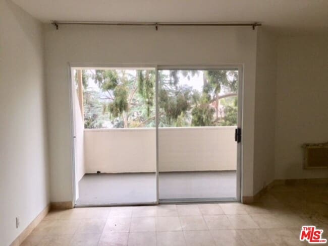 Photo - 3949 Los Feliz Blvd Unit 206