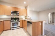 2BR, 2BA - 1090SF - Kitchen - Villaggio at La Quinta Apartments