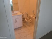 Photo - 527 Winchester Dr