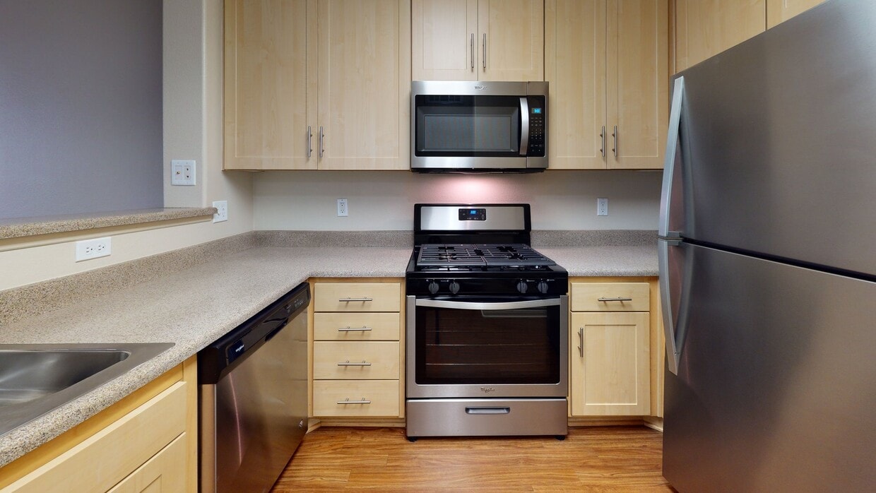 3D Tour - Pinnacle at Fullerton Apartments