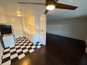 Photo - 5420 Russell Ave