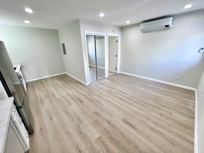 Photo - 1575 Manning Ave Unit 1573