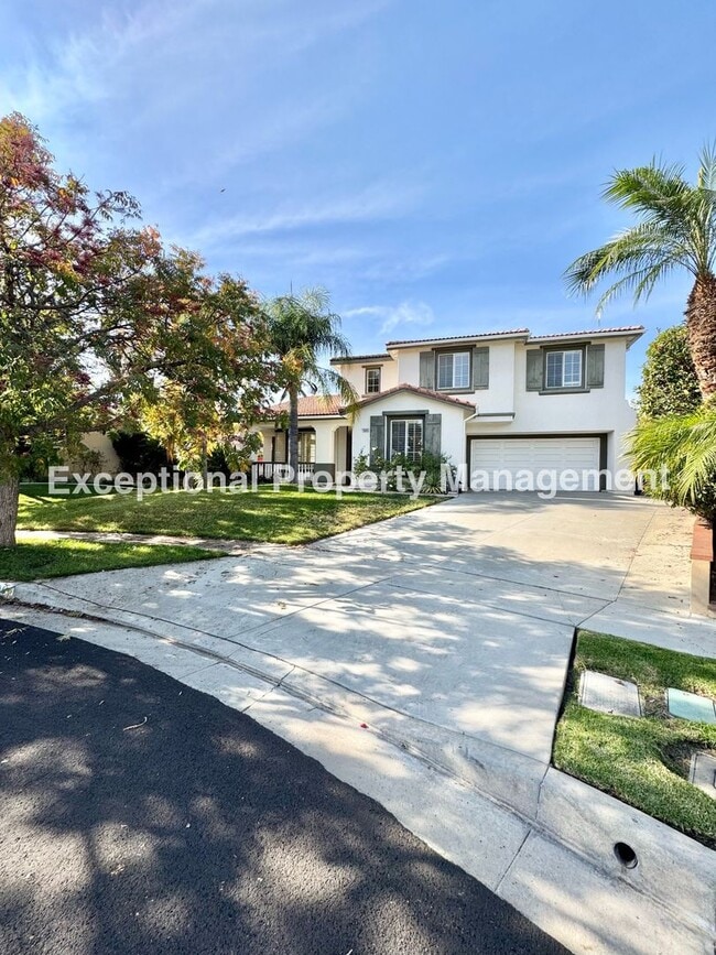 Building Photo - Ready to move in 4 bedroom 4 bath home!