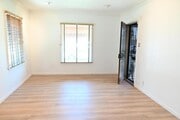 Photo - 1325 W 34th St