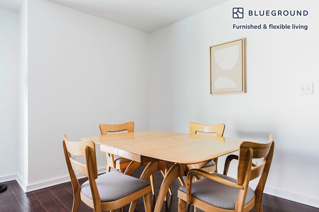 Photo - 5805 W 8th St Unit FL3-ID1266