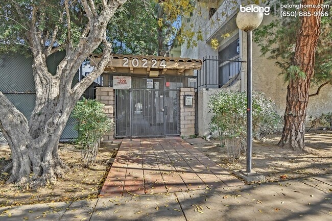 Photo - 20224 Sherman Way