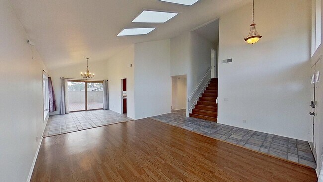 Photo - 24652 Vía Raza