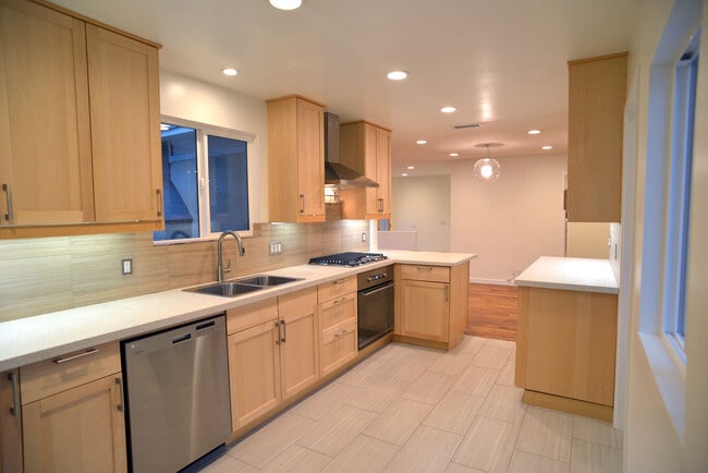 Large Open Kitchen - 7930 Campion Dr