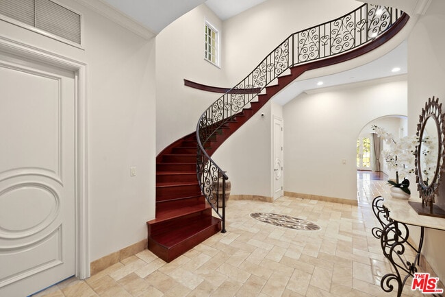 Photo - 314 N Palm Dr