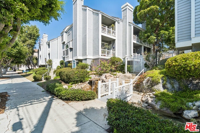 Building Photo - 8500 Falmouth Ave Unit 3202