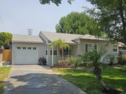Photo - 1418 N Maple St House