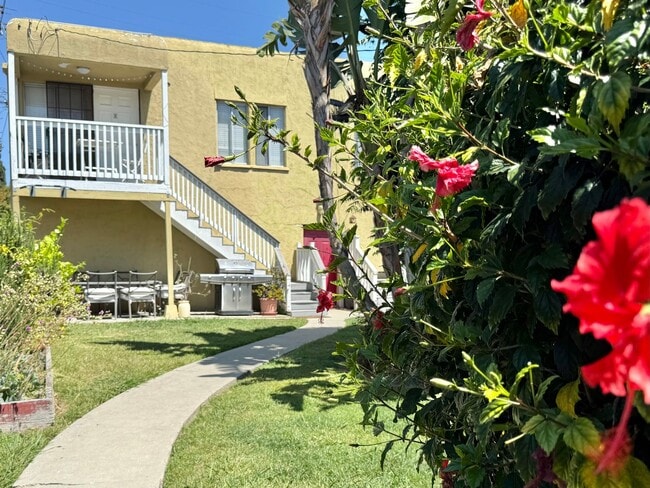 Photo - 4347-4347 33rd St Apartment Unit 4347