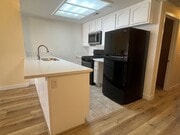 Photo - Los Caballeros #526 Unit 526