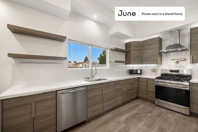 Photo - Room in Shared 4 bed/4 bath home Unit C