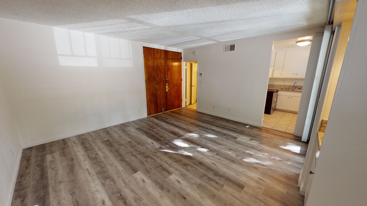 Floor Plan - Studio