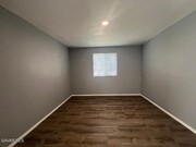 Photo - 43119 7th St E