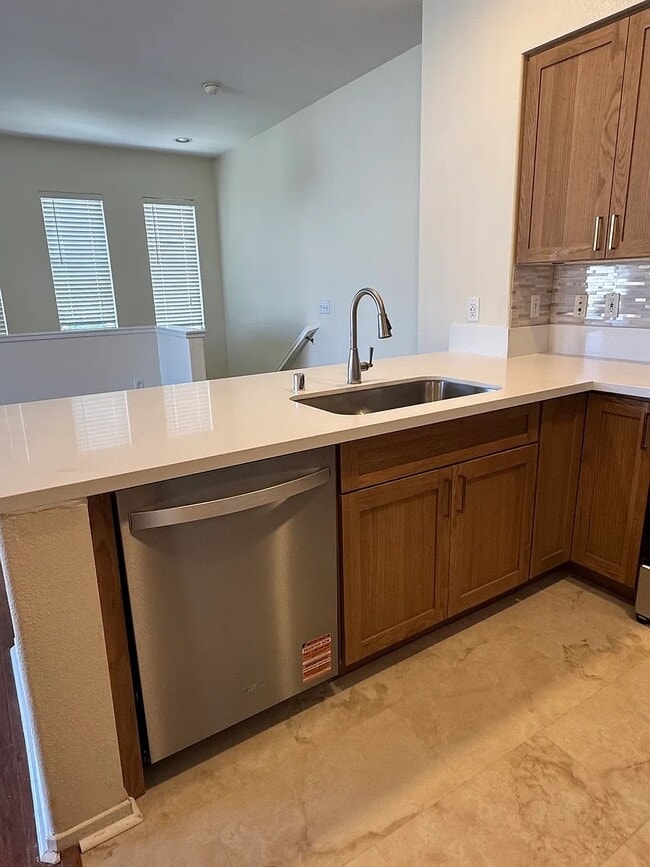 New Dishwasher and Quartz Countertops - 5467 Mandarin Cv