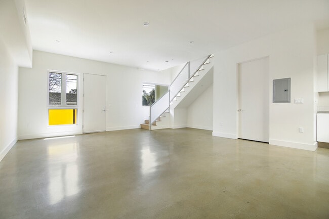 Photo - 2496 S Centinela Ave